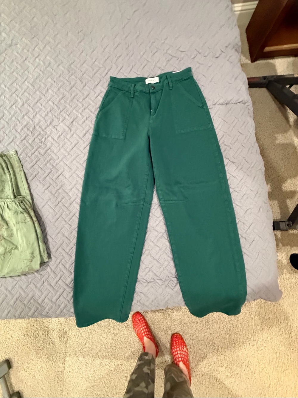 Risen Jeans Emerald Green Utility Barrel Leg Pants Size 9/29 – Worn Once
